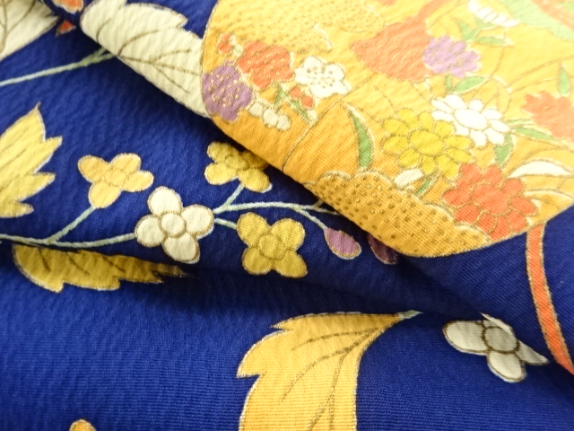  草花に仕覆模様小紋着物